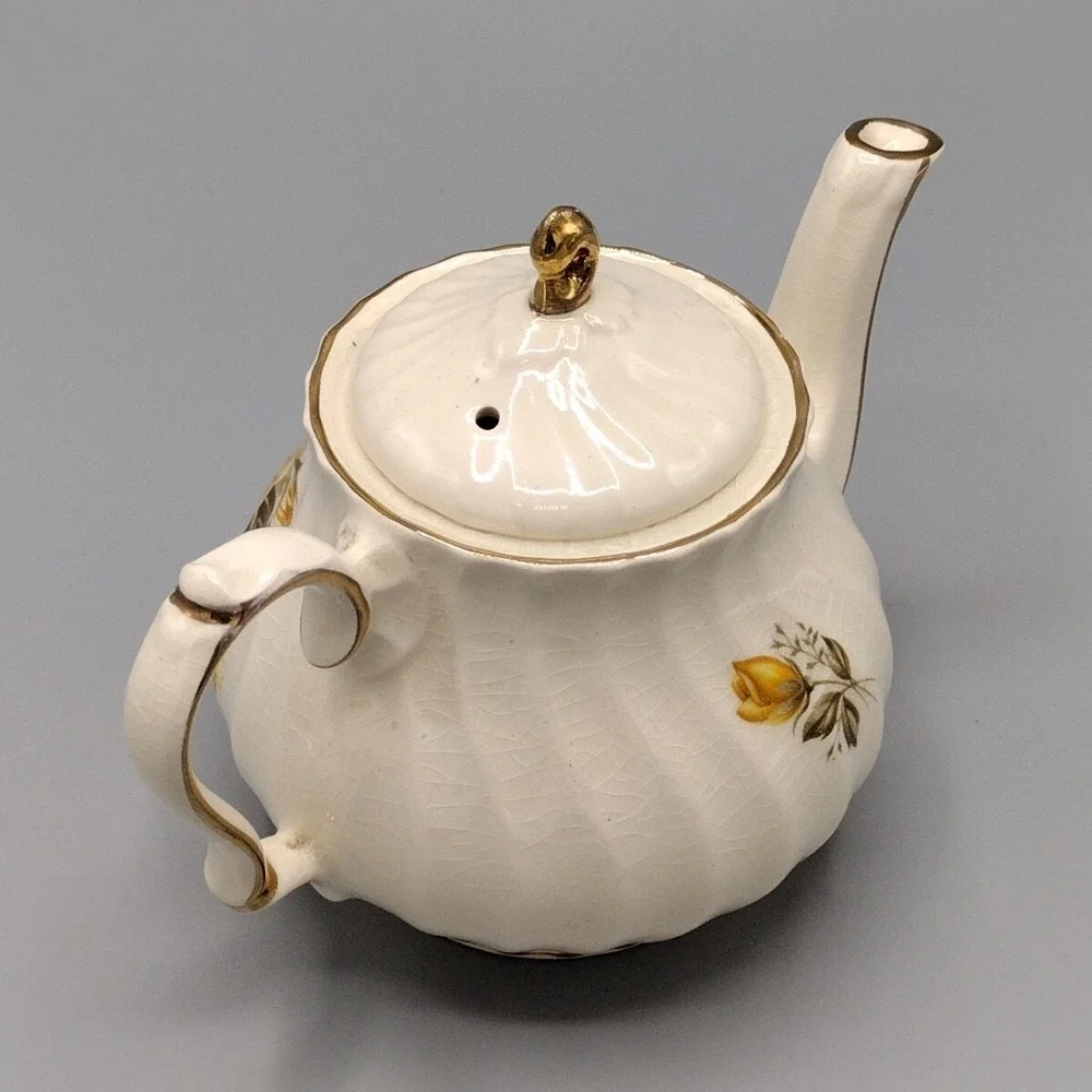 Early Antique Sadler 5